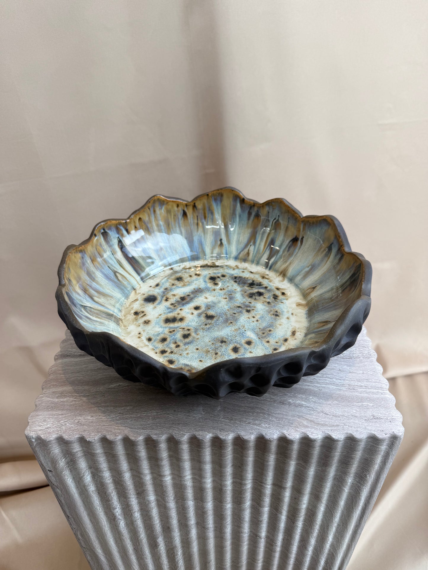Mørkt østersfad ø 28 cm - 054