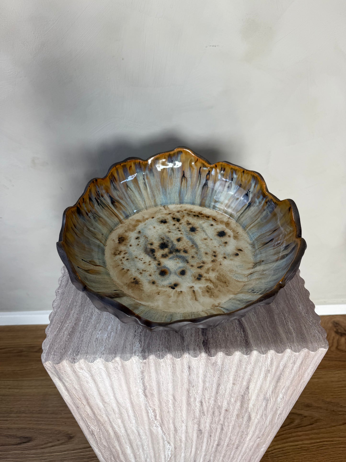 Mørkt østersfad ø 28 cm - 086