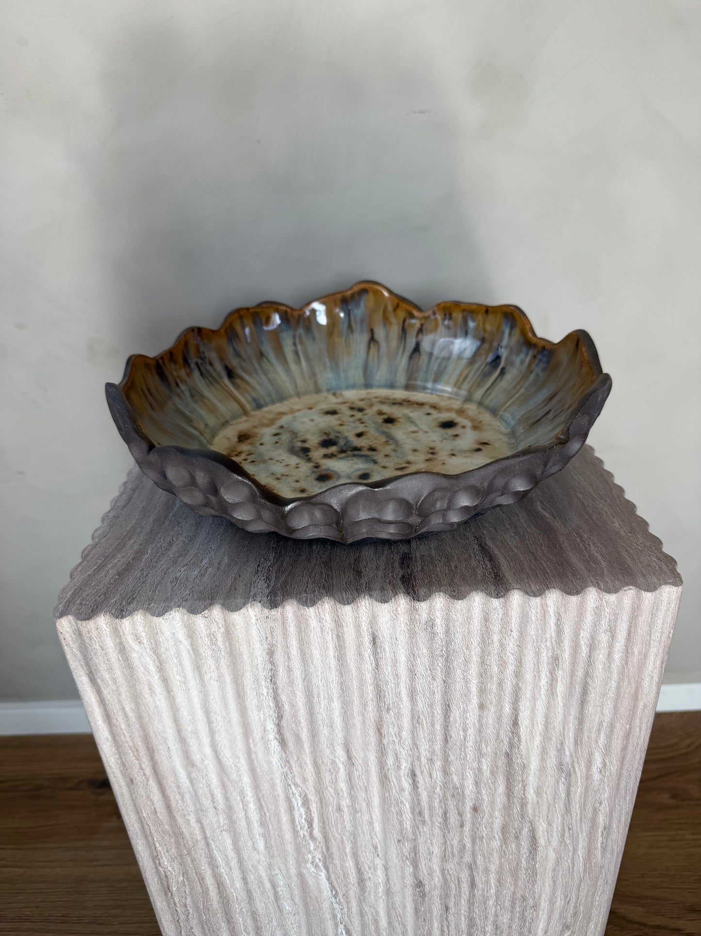 Mørkt østersfad ø 28 cm - 086